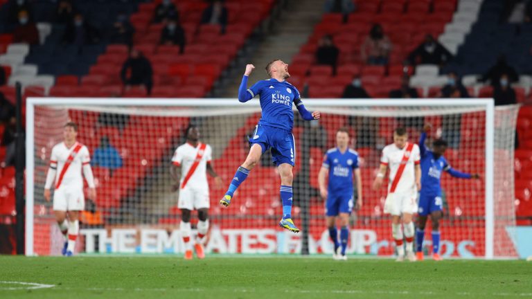 Leicester's Jamie Vardy celebrates at the end of the English FA Cup semifinal soccer match against Southampton. (Richard Heathcote/Pool via AP)