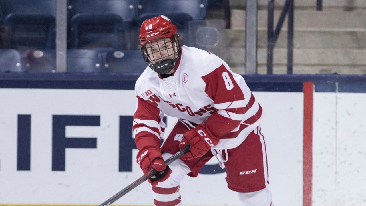 Cole Caufield, Men's Hockey