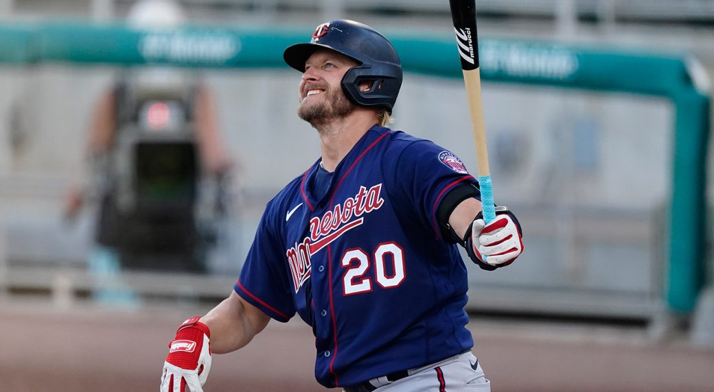 Twins place Josh Donaldson on IL with strained hamstring