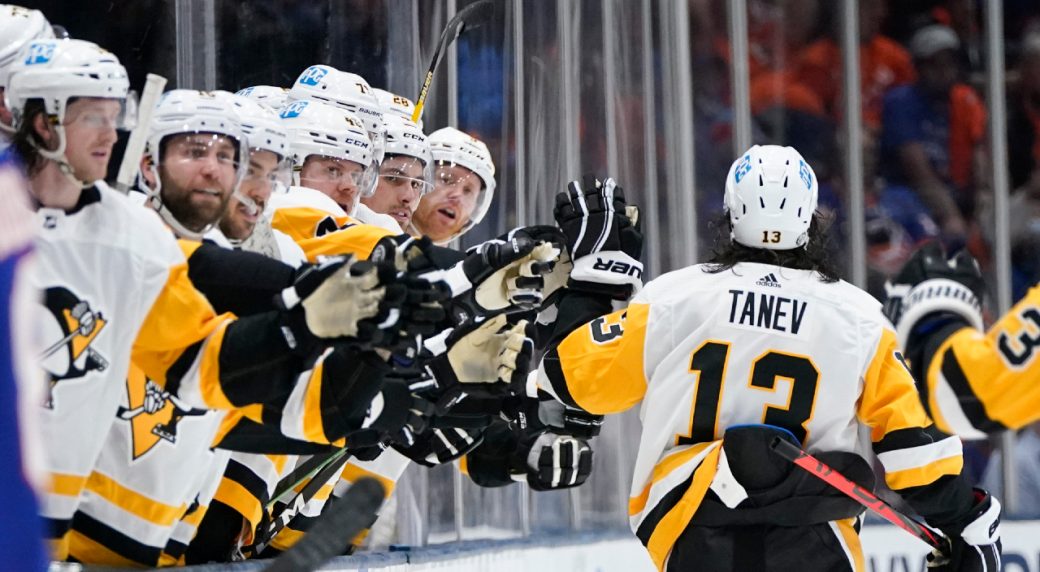Tanev scores late, Penguins beat Islanders in Game