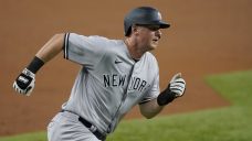Yankees infielders LeMahieu, Torres dealing with leg injuries