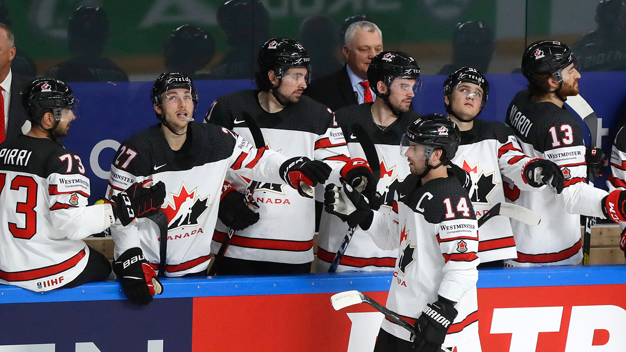Henrique leads Canada to second straight win at hockey worlds