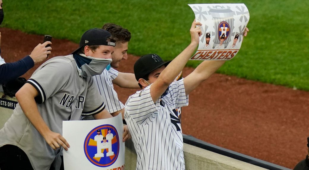 Yankees fans shower Astros with boos in first visit since 2019 ALCS