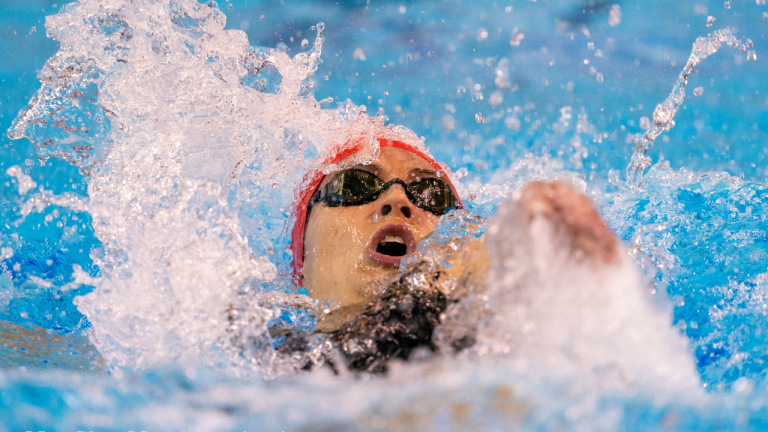Kylie Masse swims her way to first place in the Women’s 200m Backstroke at the 2020 Olympic Swimming Trials in Toronto on Wednesday June 23, 2021. (Frank Gunn/CP)