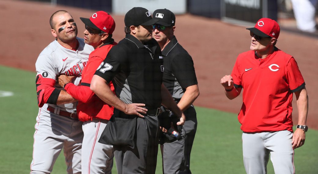 Votto, Bell ejected in heated scene; Padres fan also tossed