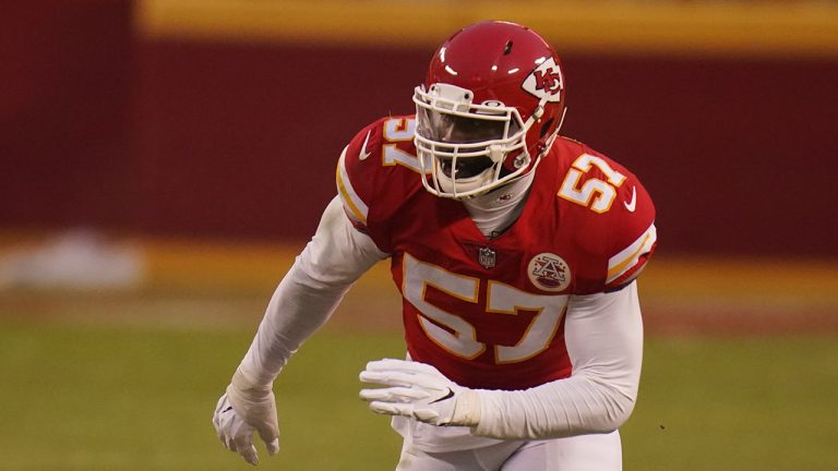 Kansas City Chiefs defensive end Alex Okafor runs up field during the first half of an NFL football game against the Los Angeles Chargers in Kansas City. (Jeff Roberson/AP)