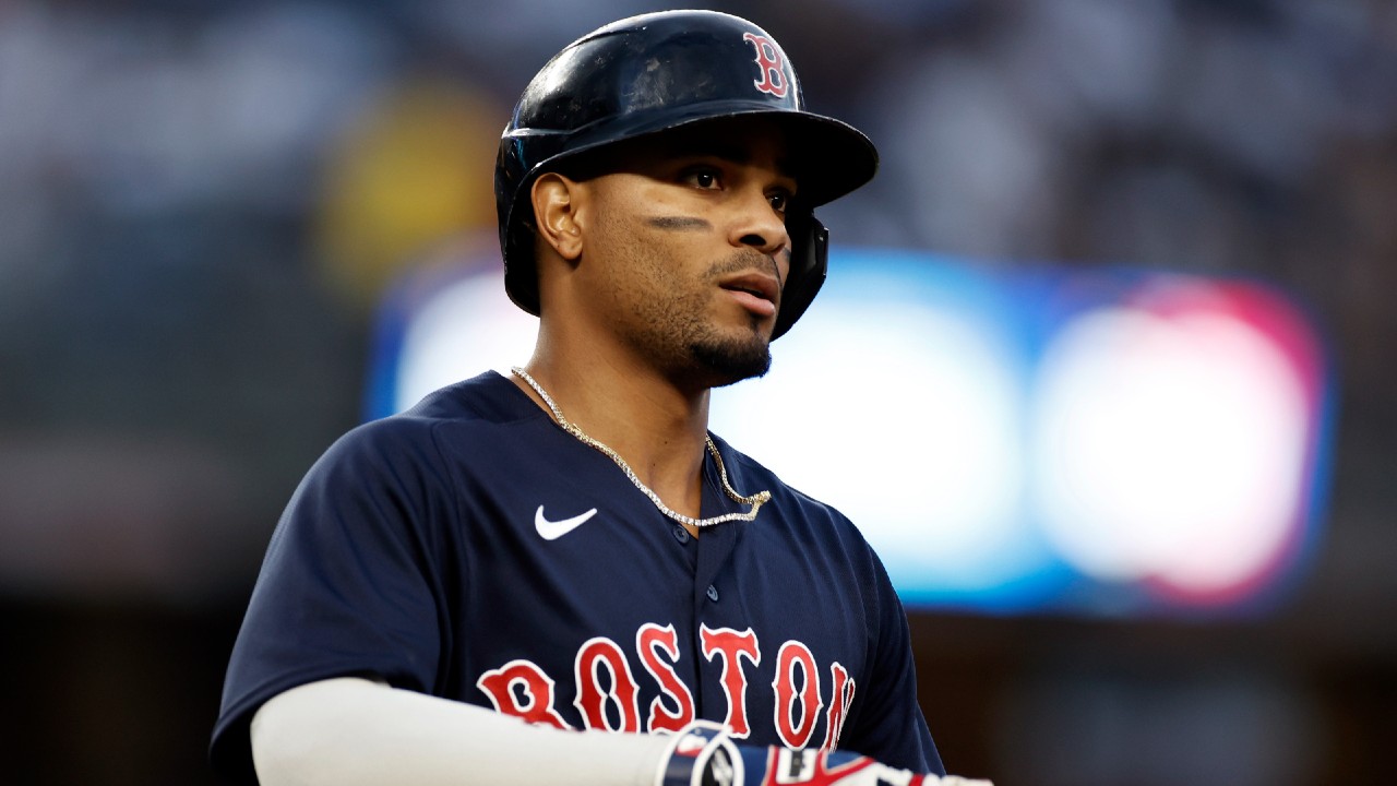 Red Sox's Xander Bogaerts leaves loss to Rays after positive COVID-19 test