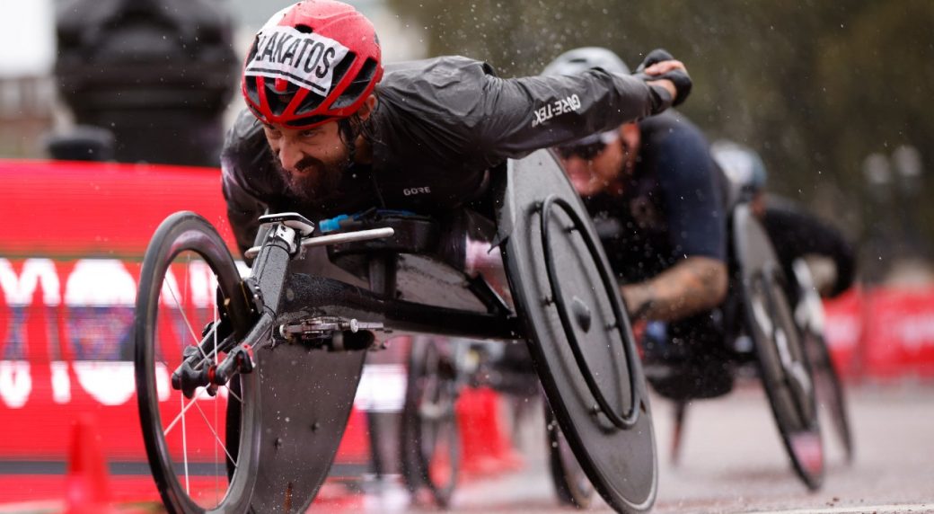 Canadian wheelchair racer Brent Lakatos wins second silver at Tokyo