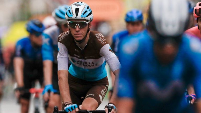 Romain Bardet. (Christophe Petit-Tesson/Pool via AP)