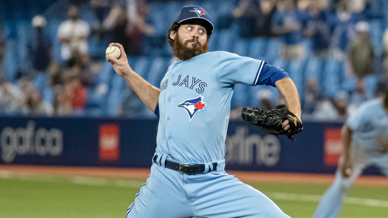 MLB: Blue Jays' Jordan Romano injured while walking dog