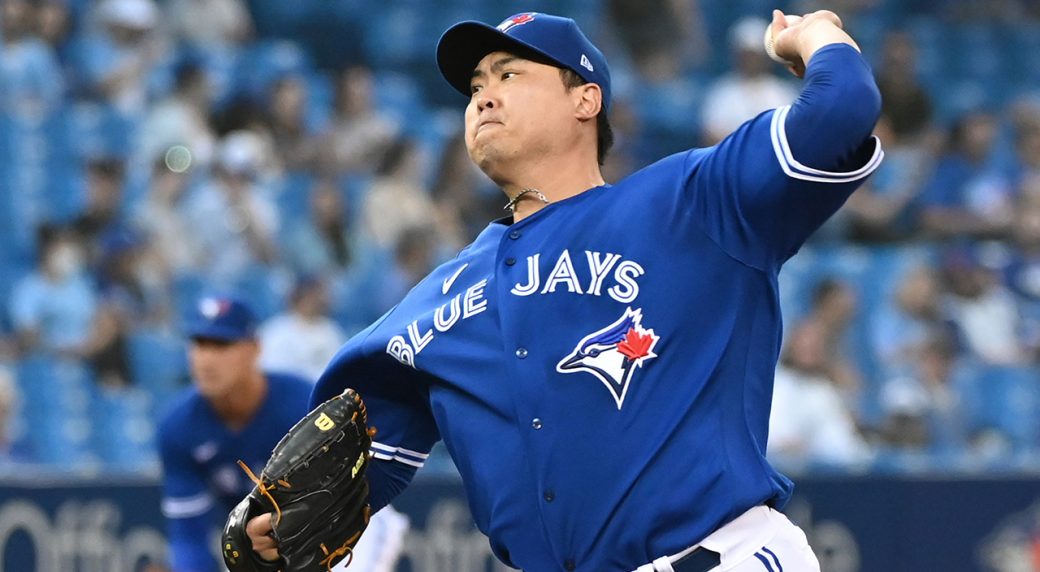 Blue Jays' Hyun Jin Ryu placed on injured list with mild neck strain