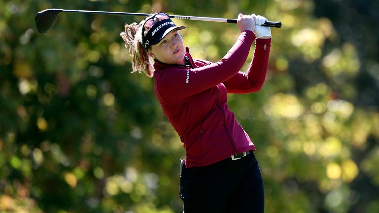 Brooke Henderson, of Canada, watches her tee shot on 14th hole during the first round of the LPGA Cambia Portland Classic golf tournament in Portland, Ore., Thursday, Sept. 16, 2021. (Steve Dipaola/AP)