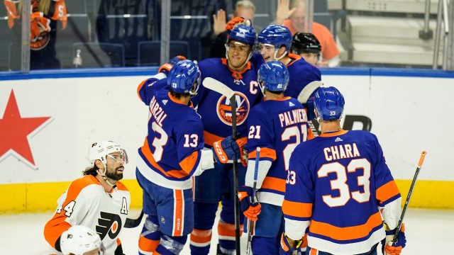 Nhl Roundup Lee Continues Comeback With Goal For Islanders