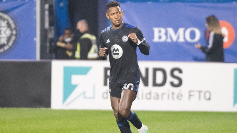 Romell Quioto (30) gives a fist pump to his bench after scoring against Atlanta United during second half MLS soccer action in Montreal, Saturday, October 2, 2021 (Graham Hughes/CP).