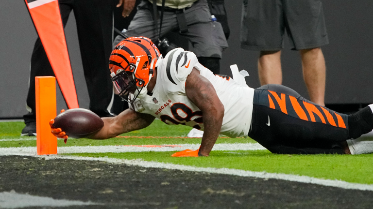 Cincinnati Bengals running back Joe Mixon dives into the endzone for a touchdown against the Las Vegas Raiders on Sunday. (AP)