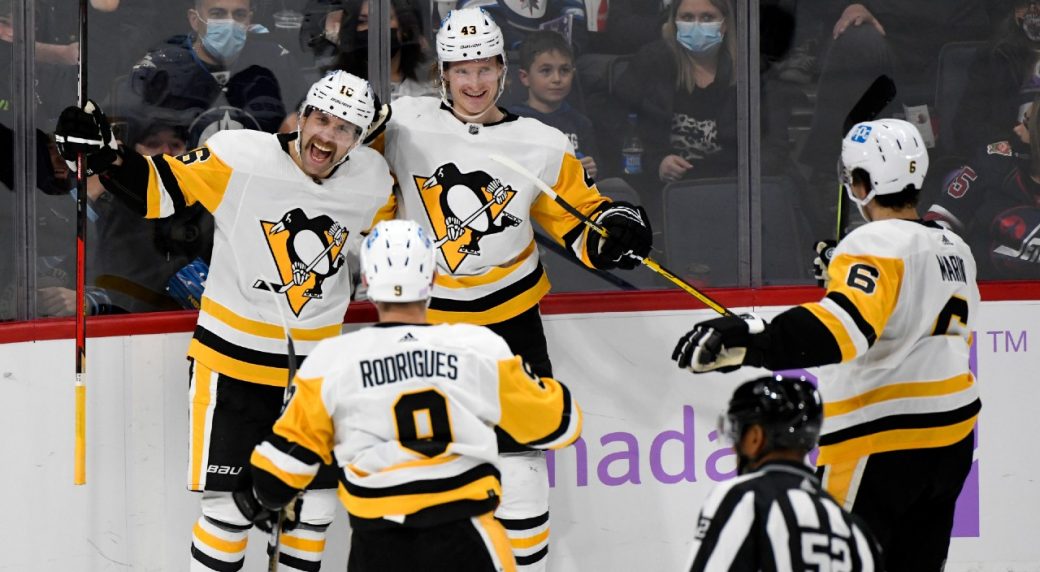 Penguins score 5 unanswered goals to rally past Golden Knights