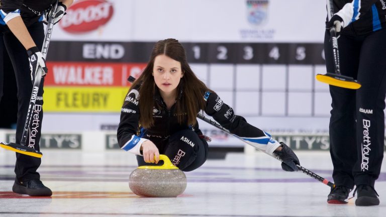 Tracy Fleury delivers a stone during the Boost National women's quarterfinals on Nov. 6, 2021, in Chestermere, Alta. (Anil Mungal)