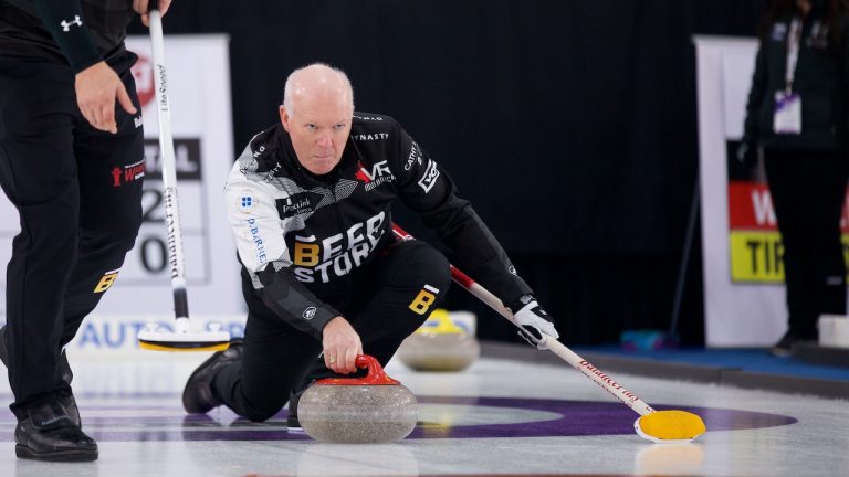 Glenn Howard delivers a rock during the second draw of the Boost National on Nov. 2, 2021, in Chestermere, Alta. (Anil Mungal)