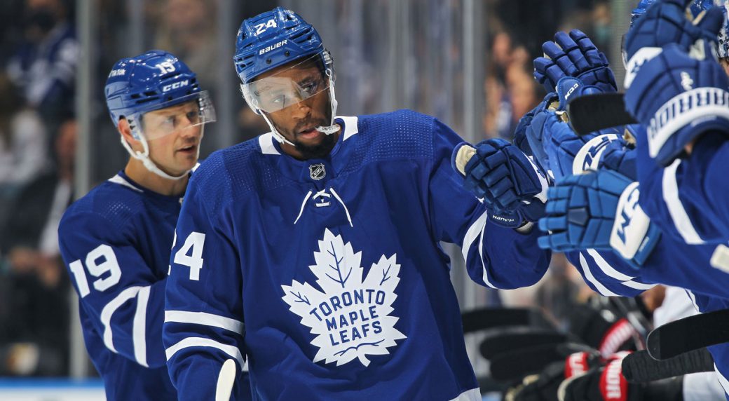 NHL free agency: Toronto Maple Leafs sign Wayne Simmonds