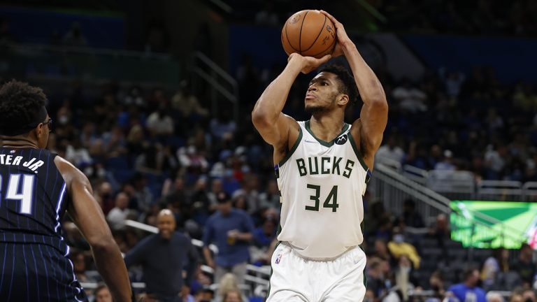 Milwaukee Bucks forward Giannis Antetokounmpo (34) takes a shot against the Orlando Magic during the second half of an NBA basketball game. (Scott Audette/AP)