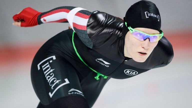 Kali Christ, from Saskatchewan, skates during the women's 1500-metre race at the Olympic Speed Skating selections trails in Calgary, Alta., Saturday, Jan. 6, 2018 (Jeff McIntosh/CP).