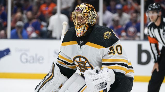 Rask Close to Return With Bruins, Signs With Providence - Bloomberg