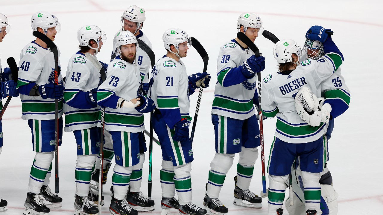 Canucks can't win in alternate jerseys (except the skate) - Vancouver Is  Awesome