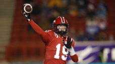 Hamilton Tiger-Cats sign quarterback Bo Levi Mitchell to three-year deal