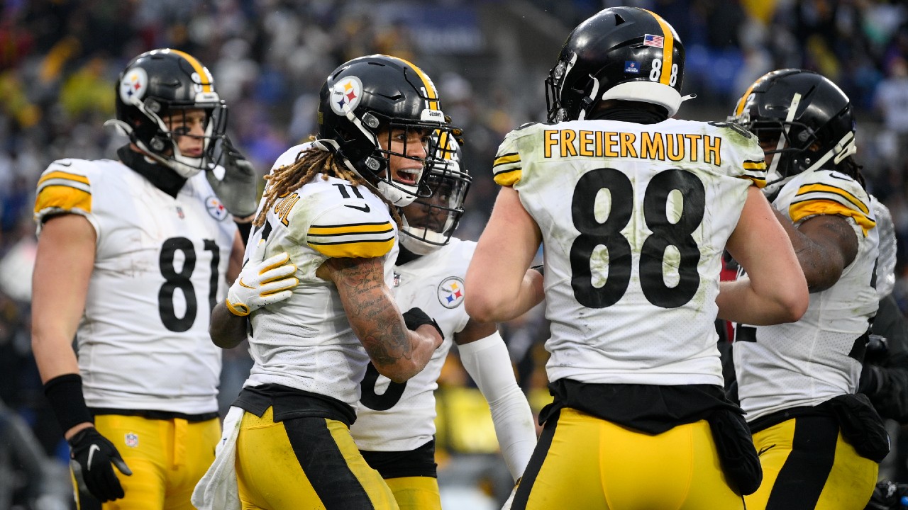 Steelers eliminate Ravens, grab playoff spot after wild Raiders