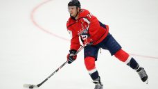 Capitals&#8217; Carlson expected to return vs. Lightning, Laviolette in COVID protocol