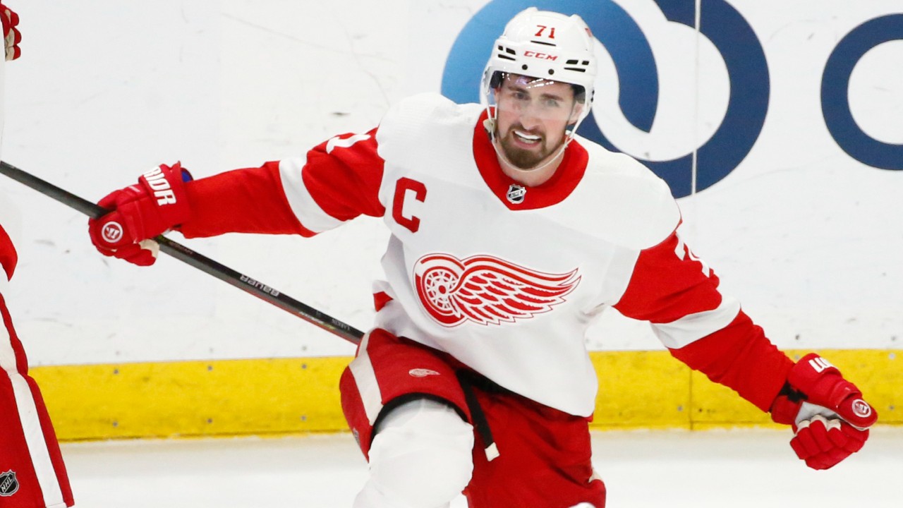 Detroit Red Wings sign Dylan Larkin to eight-year extension with $8.7  million AAV - Daily Faceoff