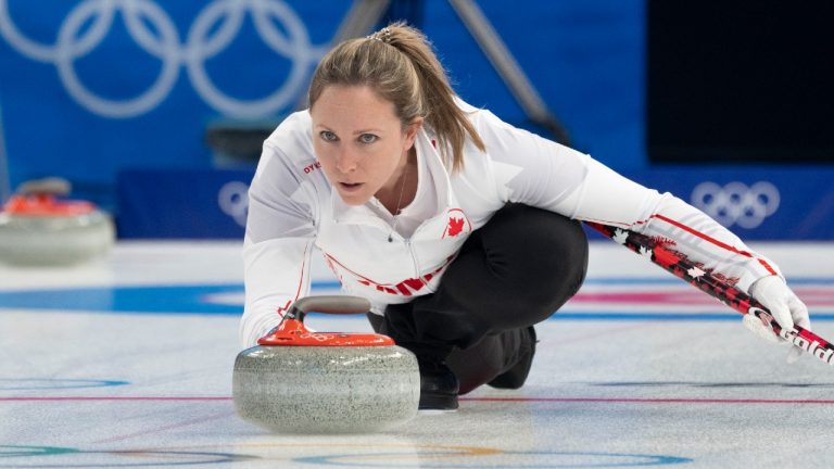 Canadian curler Rachel Homan practises at the Ice Cube Wednesday, February 2, 2022 at the 2022 Winter Olympics in Beijing. (Ryan Remiorz/CP)