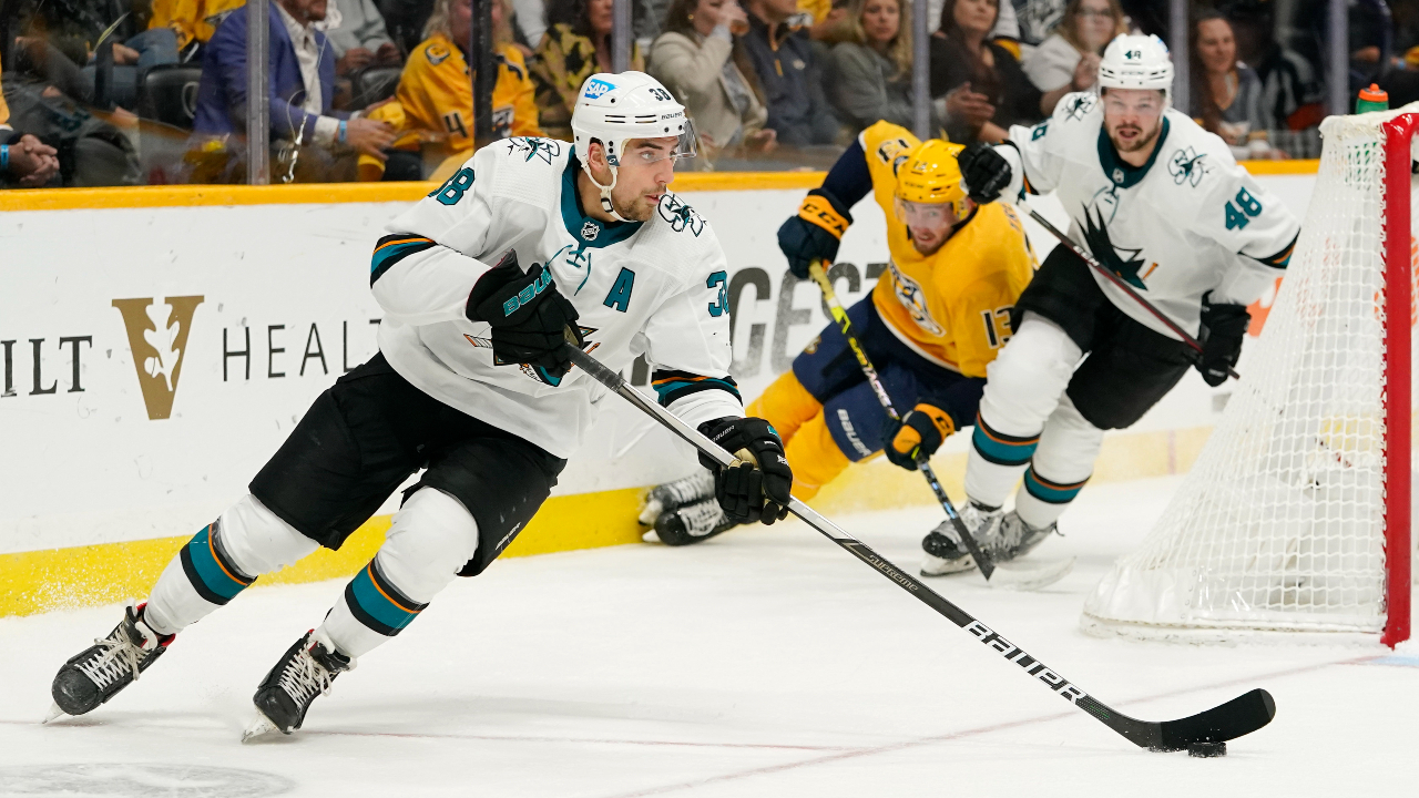 Sharks' Mario Ferraro out 6-8 weeks with fractured fibula