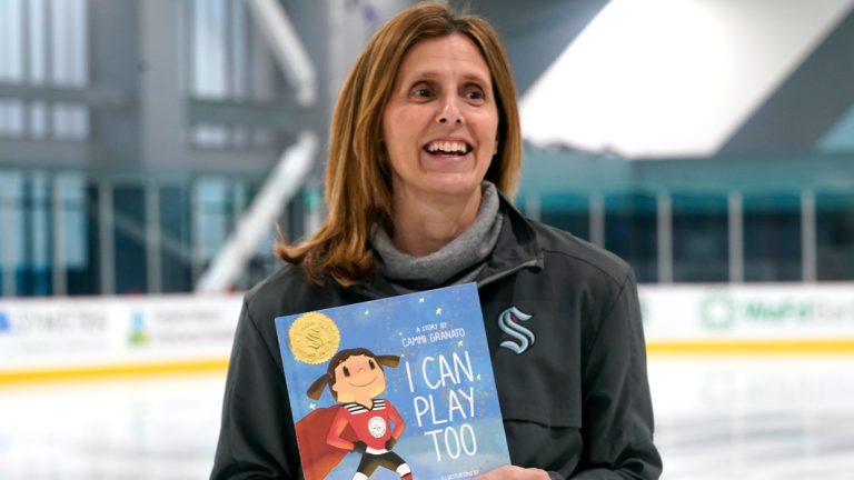 Cammi Granato. (Elaine Thompson/AP)