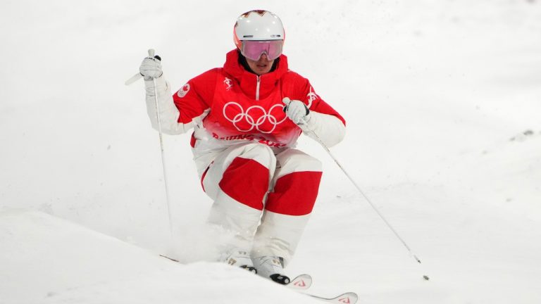 Canada's Mikael Kingsbury skis during the men's moguls qualification round at the Beijing Winter Olympics in Zhangjiakou, China, on Thursday, Feb. 3, 2022. (Sean Kilpatrick/THE CANADIAN PRESS)