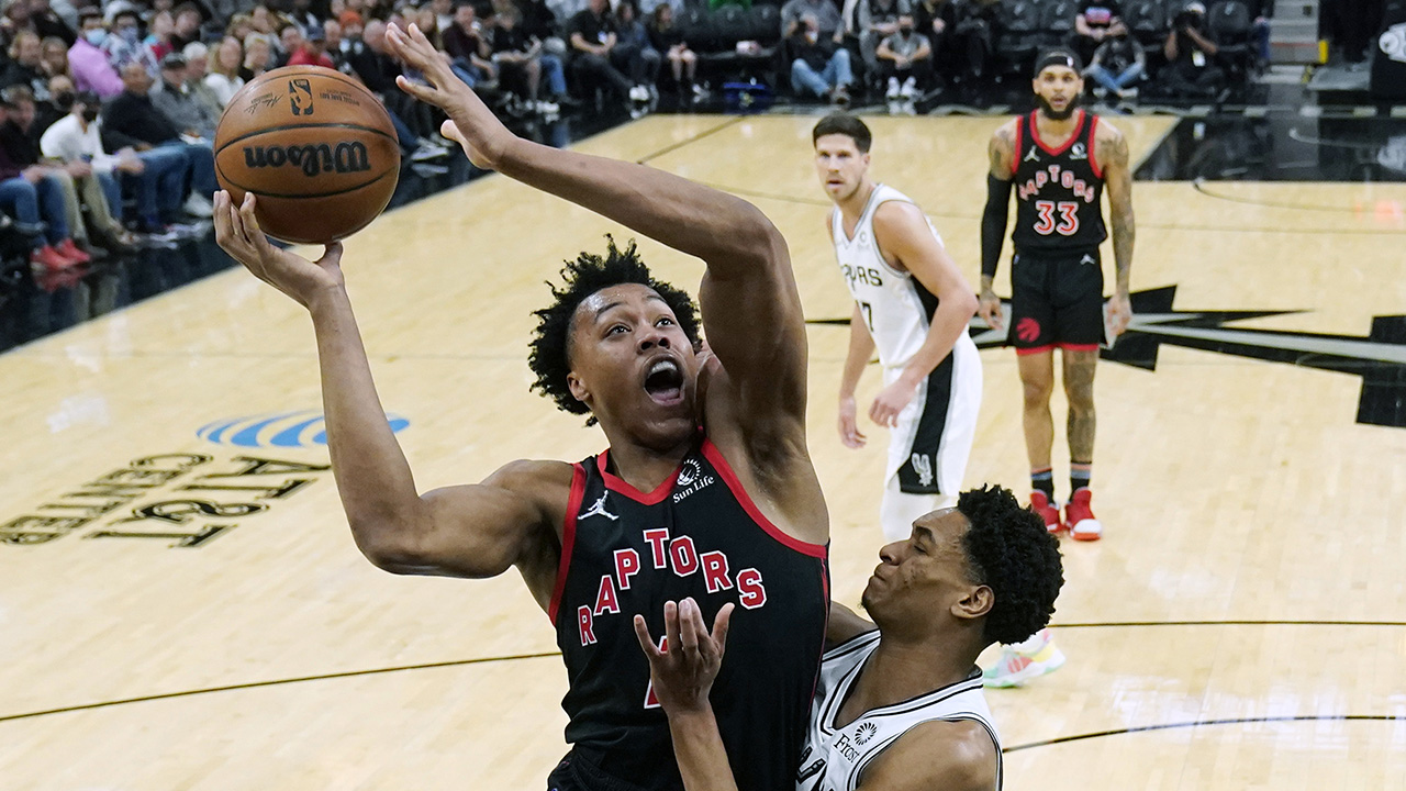 10 Things: VanVleet returns, Barnes stars as Raptors get back in win column