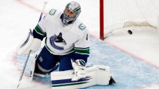Halak’s sudden struggles troubling as Canucks try to rally into playoffs