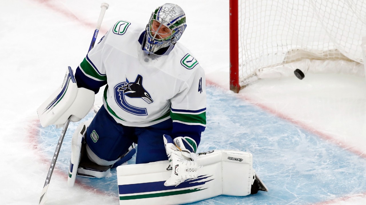 Halak’s sudden struggles troubling as Canucks try to rally into playoffs thumbnail