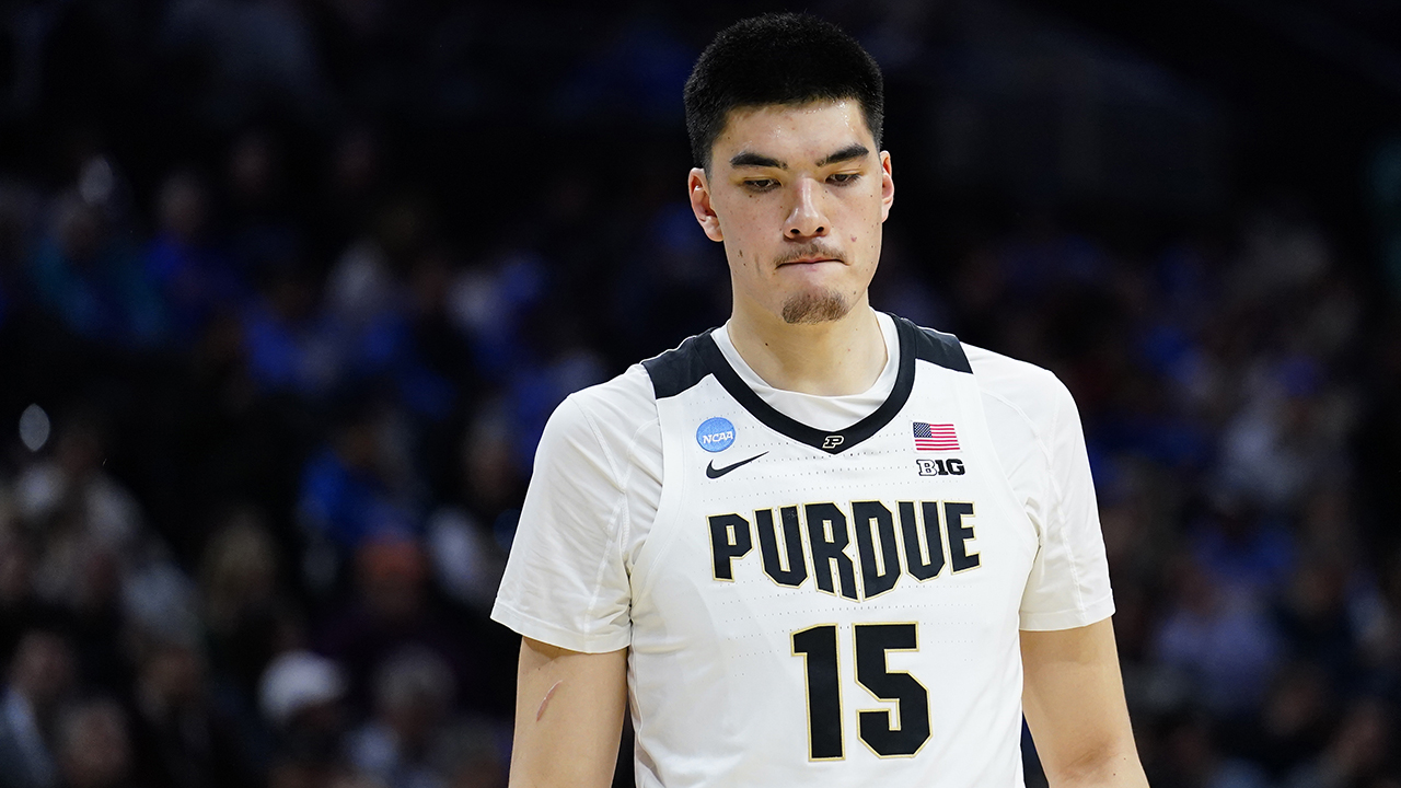 Canada's Edey has 33 points and 18 rebounds, but Purdue is upset by Indiana