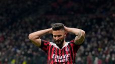 Milan misses chance to move three points clear after draw
