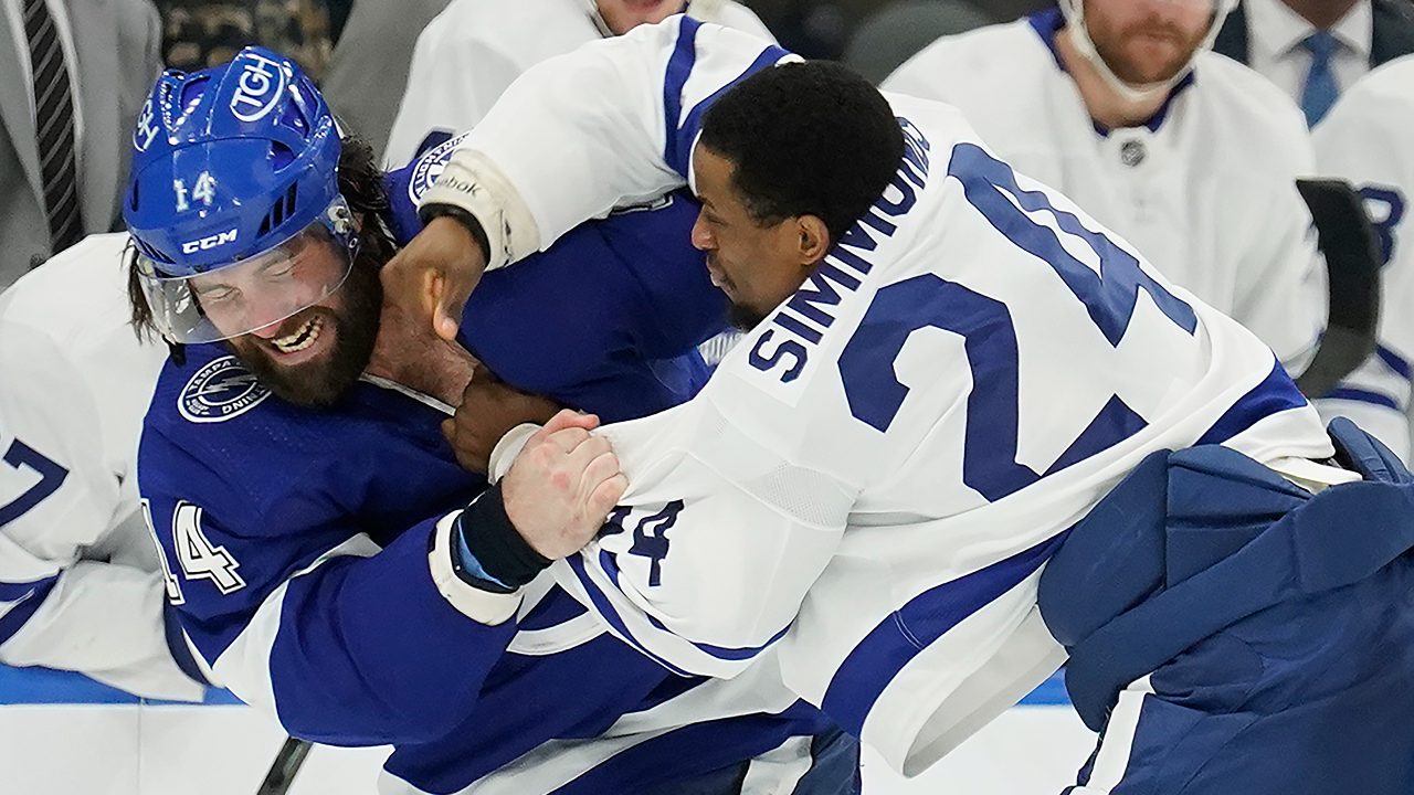 Maple Leafs' Simmonds, Clifford fined for actions against Lightning