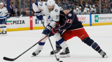 Lightning fail to clinch third in Atlantic; Maple Leafs waiting for first-round opponent