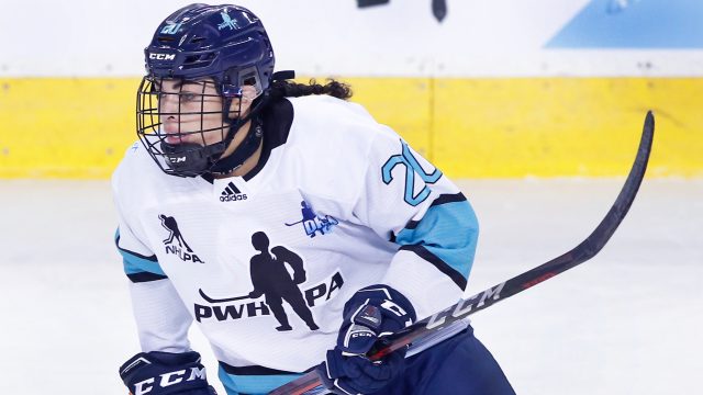 WOMEN-NWT-LG MARIE PHILIP POULIN TEAM CANADA IIHF LICENSED NIKE