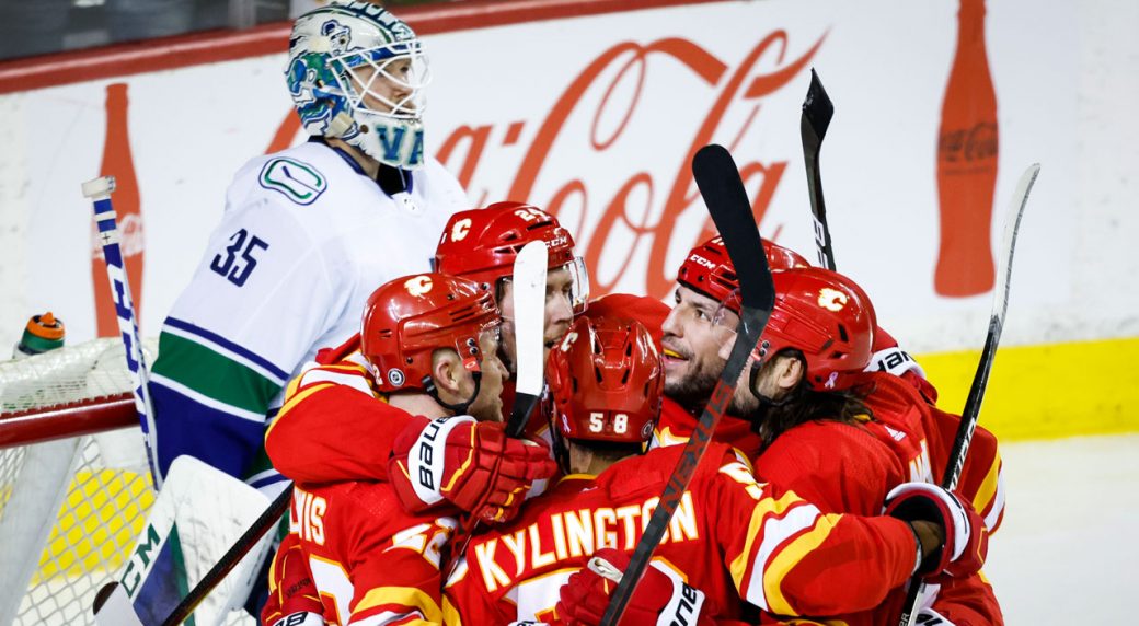 Lindholm scores 40th, Flames pour water on Canucks' faint playoff hopes