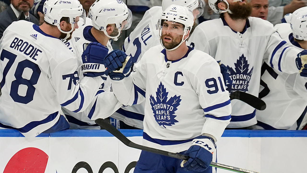 John Tavares: Maple Leafs fans tell star, 'Toronto Loves You