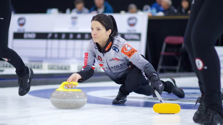 Kerri EInarson delivers a rock during the KIOTI Tractor Champions Cup tiebreaker on May 7, 2022, at the Olds Sportplex in Olds, Alta. (Anil Mungal)
