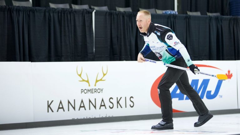 Brad Jacobs calls to his sweepers during the first draw of the KIOTI Tractor Champions Cup on May, 3, 2022, at the Olds Sportsplex in Olds, Alta. (Anil Mungal)