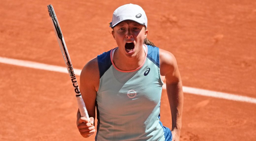 Swiatek wins 34th in a row, will face Coco Gauff in French Open final