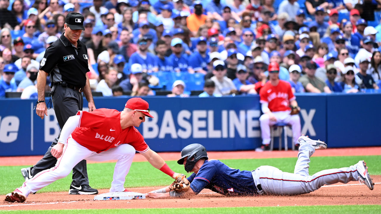 The Toronto Blue Jays are wearing red this season and it looks horrific