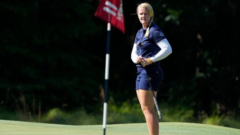 Ingrid Lindblad, of Sweden, lines up a putt on the 11th green during the first round of the U.S. Women's Open golf tournament at the Pine Needles Lodge & Golf Club in Southern Pines, N.C. on Thursday, June 2, 2022. (Chris Carlson/AP)